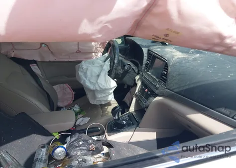 2017 Hyundai Elantra Limited z USA, uszkodzony, nr VIN 5NPD84LF5HH000558